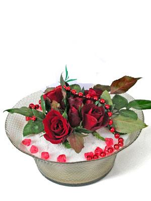 Ankara Ayaş Çiçekçi firmamızdan sevilenlere çiçek Cam içinde 5 gül Ankara çiçek gönder firması şahane ürünümüz